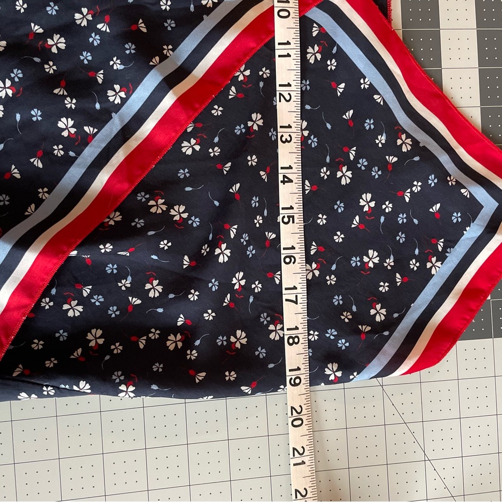 Bailey 44 Red White & Blue Ditzy Floral V-Neck Strappy Tank Top Size S - Picture 5 of 7